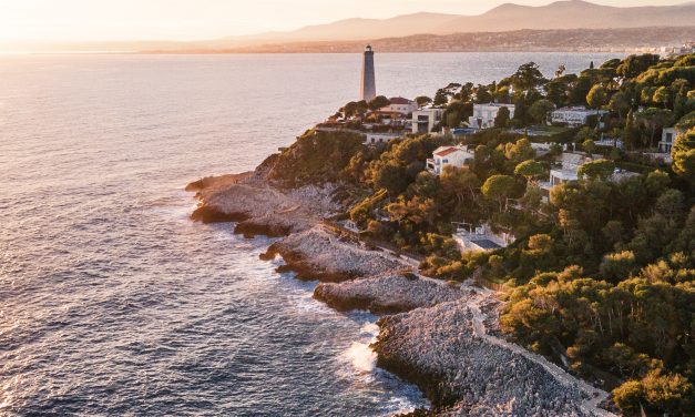 SAINT-JEAN-CAP-FERRAT, Le long des côtes