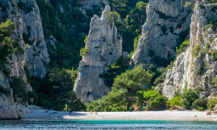 Calanques : 9 merveilles depuis la mer !