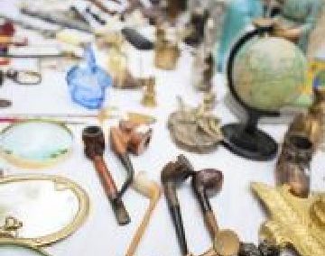 LES BROCANTEURS DES ALLÉES