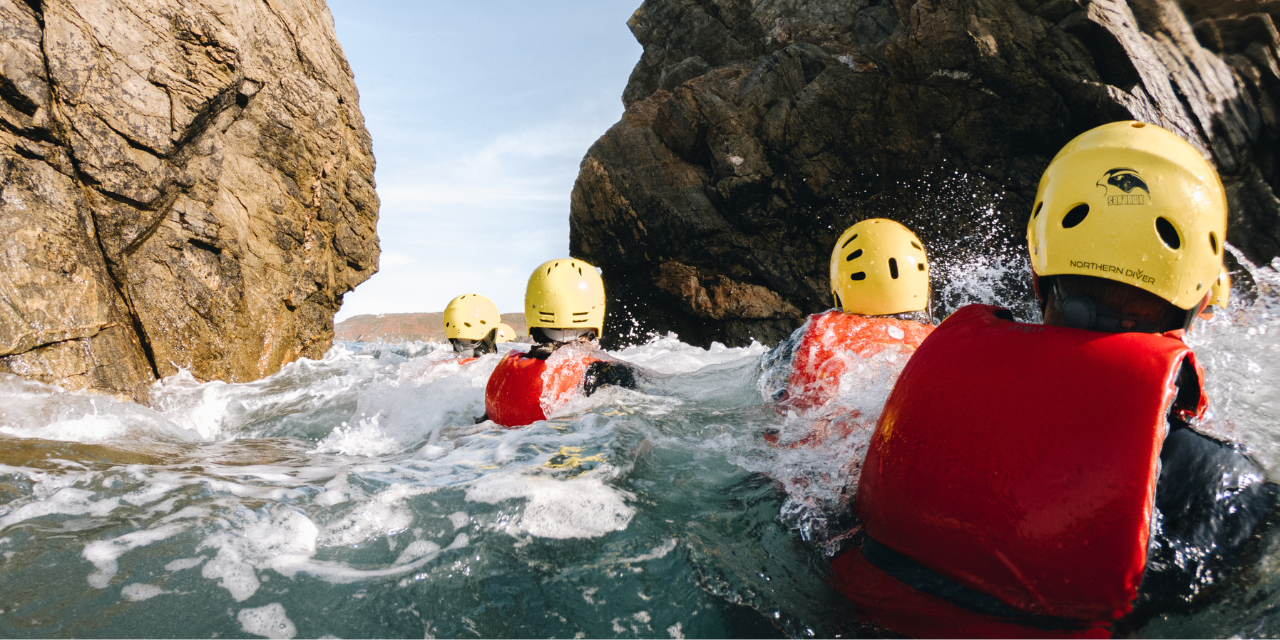 Faites l’expérience du coasteering !