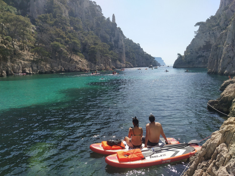 RANDONNÉE EN STAND-UP PADDLE DANS LES CALANQUES