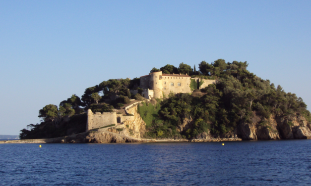 Le Fort de Brégançon, fort aux mille passages