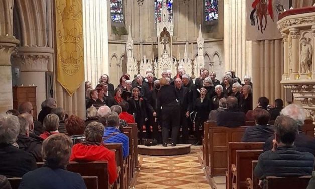 Concert dans l’église de Langrune-sur-Mer illuminée