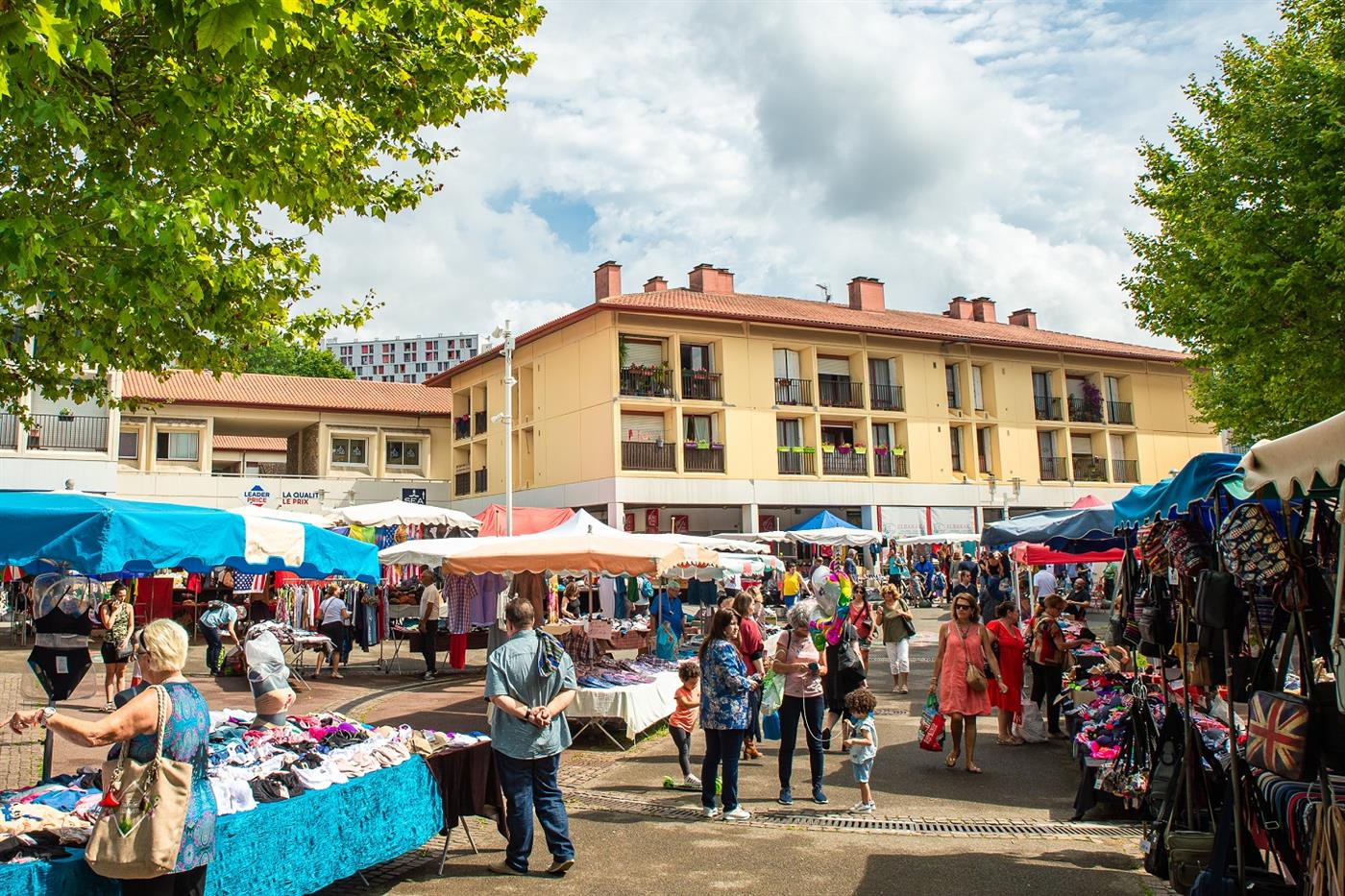 1-site-marche-Place-des-Gascons—Mathieu-Prat