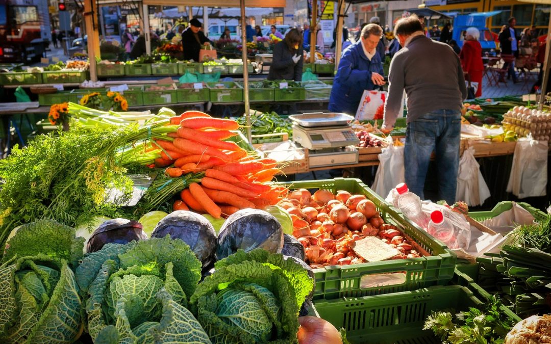 Marché nocturne estival