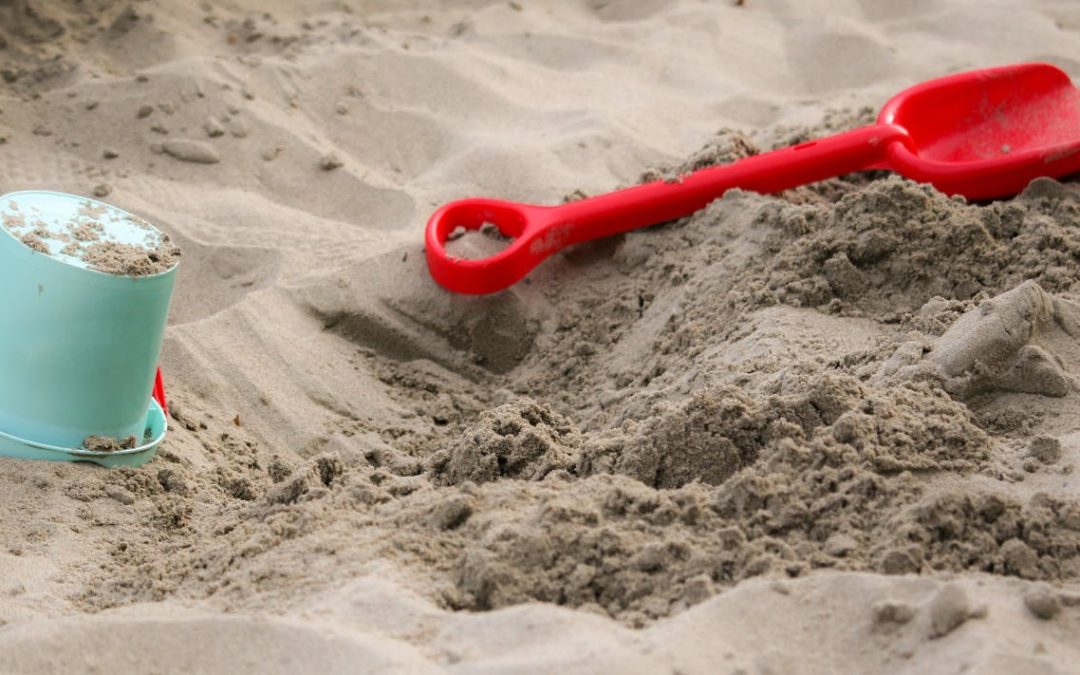Concours de châteaux de sable pour enfants