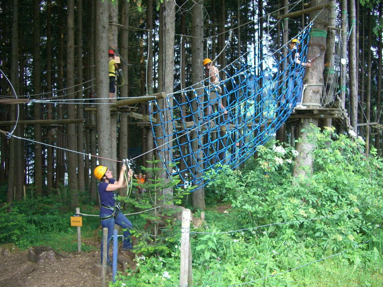 high-ropes-course-246113_1280
