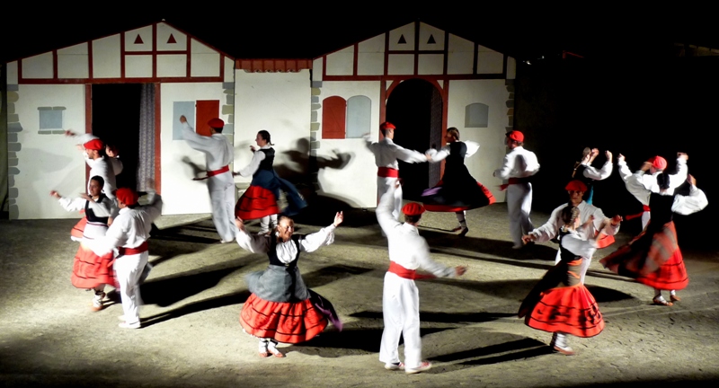 Danses_Basques_à_Bidart
