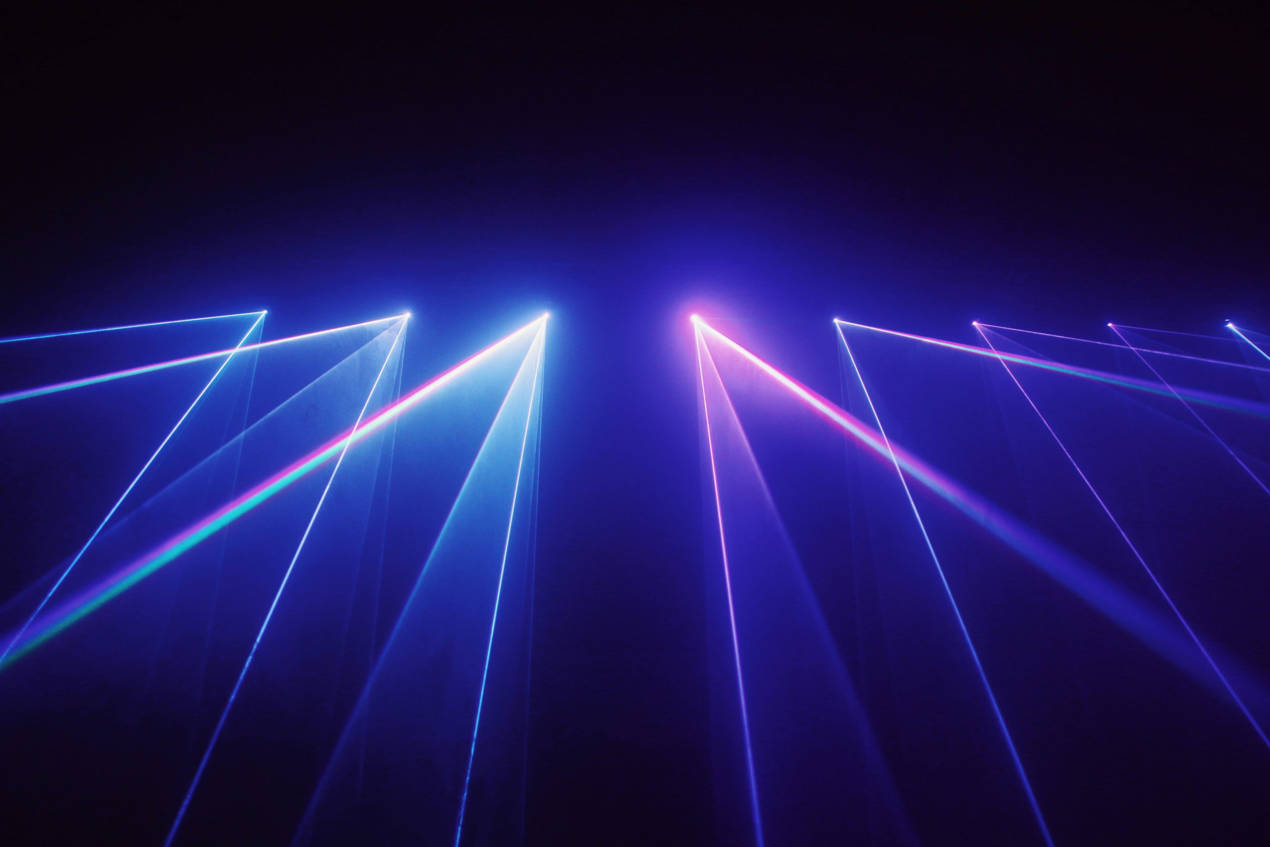 artem-bryzgalov-r4qdM8iD5WY-unsplash